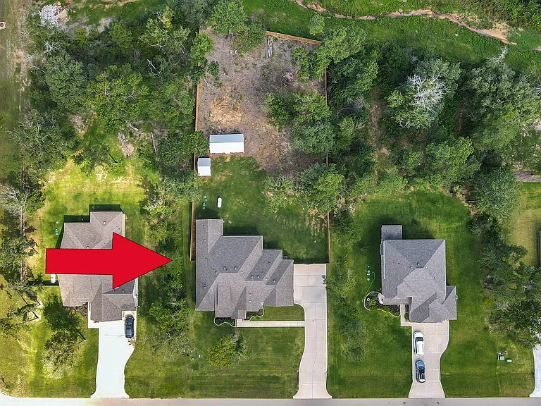 18207 Samie Nell Ct — Photo 40