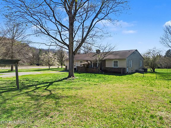 3rd image of 4651 Schaad Rd