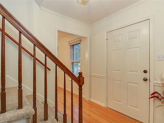 4th image of 2140 Kenwood Dr
