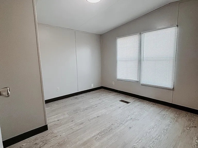 306 N A St — Photo 21