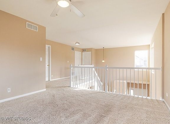 5th image of 982 Parkhill Cir