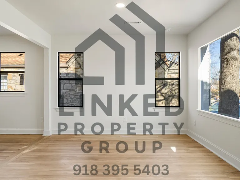 1338 S Florence Ave — Photo 10