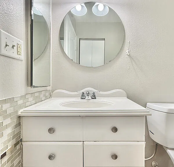 11316 Maybrook Ave — Photo 43