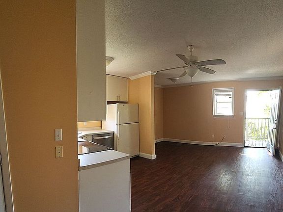 5th image of 1215 Poppy Ave