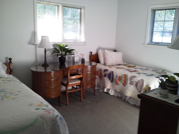 Guest bedroom
