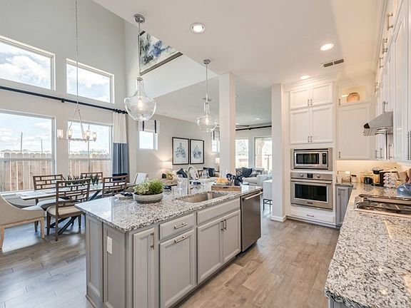 The Thomasville - Kitchen