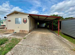 114 Sunshine Ln, Zapata, TX 78076