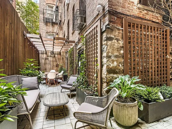 311 W 97th St APT 1W, New York, NY 10025