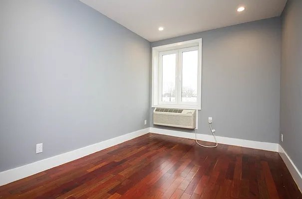 Rented by Triplemint | media 7