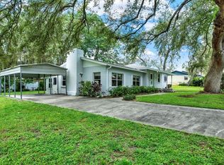 9618 N Hartts Dr, Tampa, FL 33617