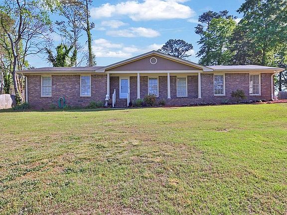 2nd image of 2681 Kings Cir