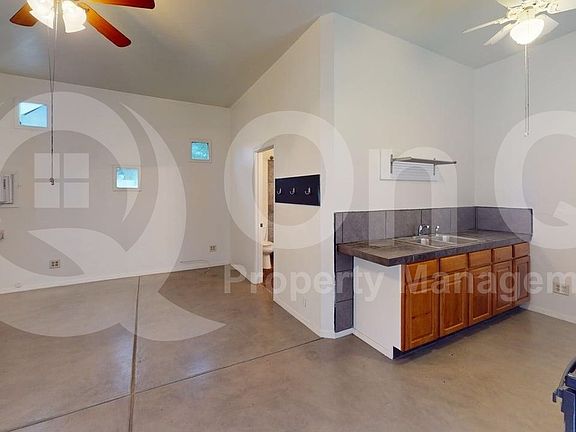 4th image of 216 E Waverly St Unit 2