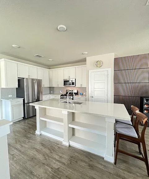 14811 Maverick Ave — Photo 6
