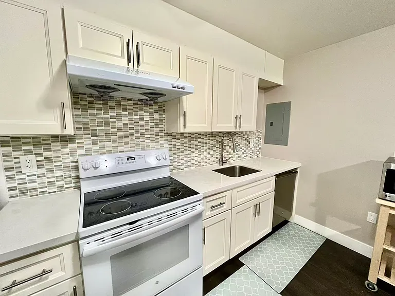 11XX Regan Ave — Photo 5