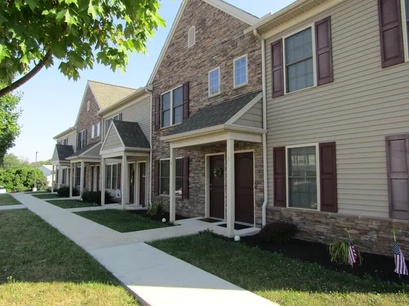 130 Tom Ave #D, Ephrata, PA 17522