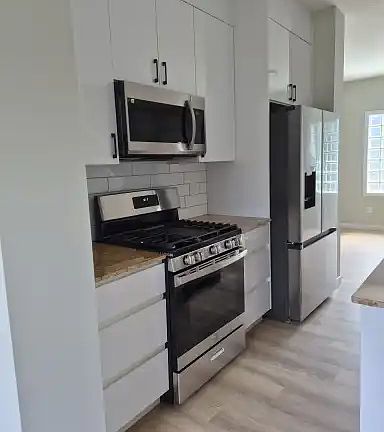 4th image of 11408 105th St NW #1A