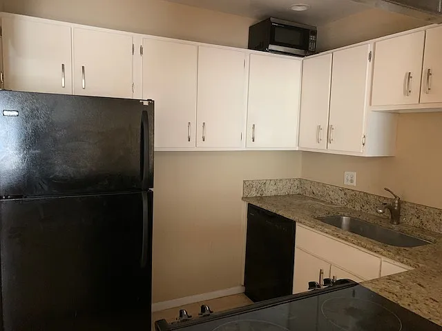 120 W America St #7 — Photo 5