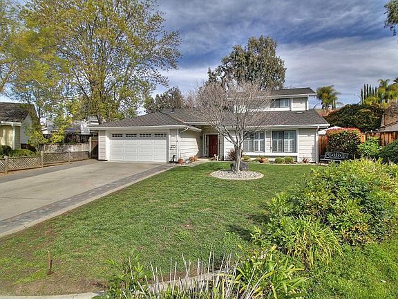 3rd image of 3361 Densmore Ct