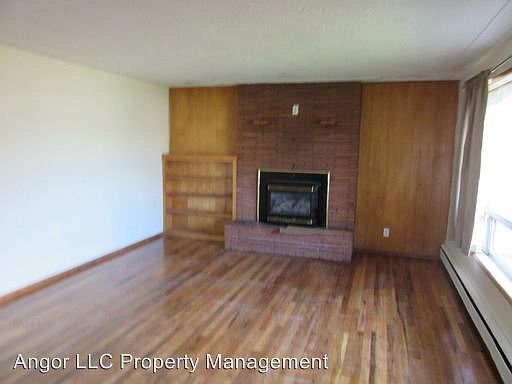 2nd image of 201 SE Walnut Ave