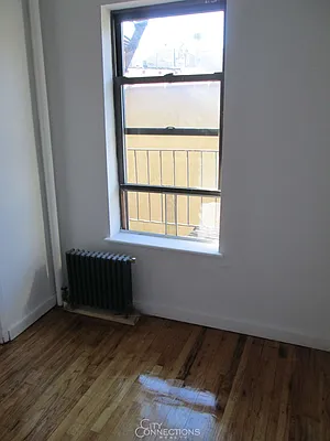 Rented by City Connections Realty | media 29