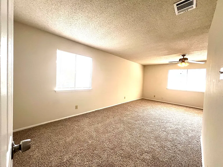 8818 Ridge Gate St — Photo 12