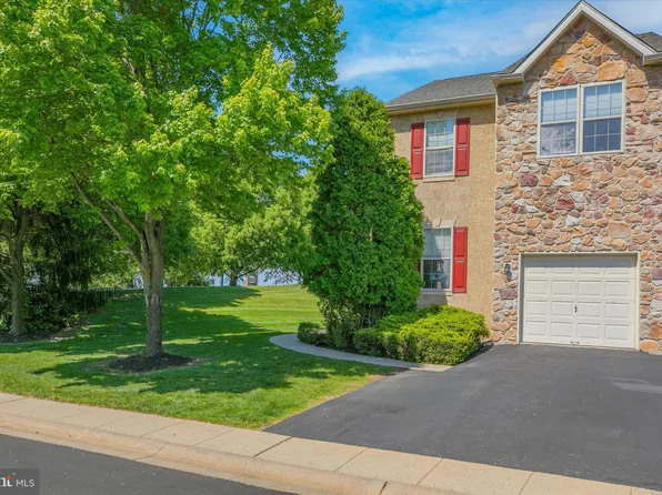 1 Chadwick Cir, Eagleville, PA 19403