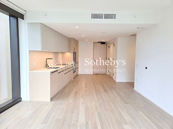2nd image of 333 Ward Ave #915