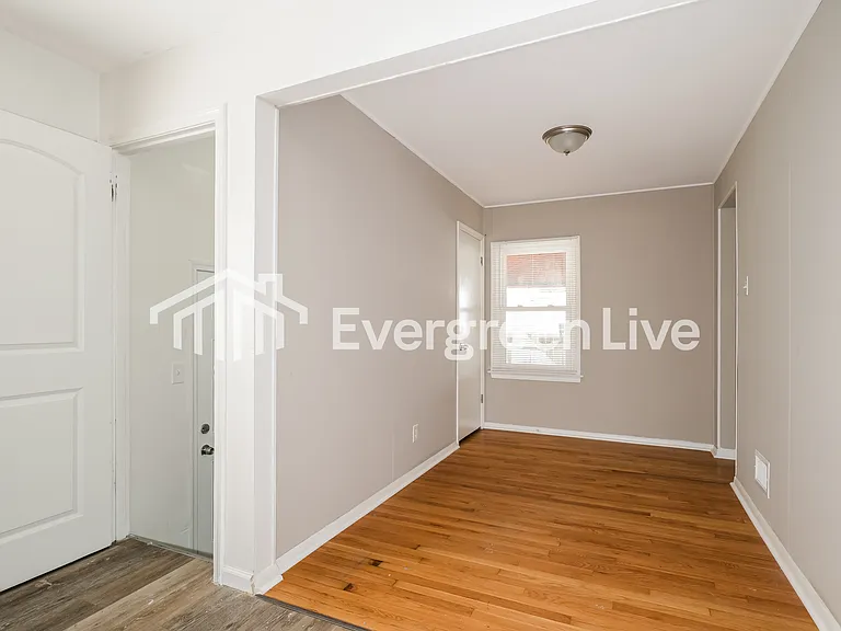 1140 Mullanphy Ln — Photo 5