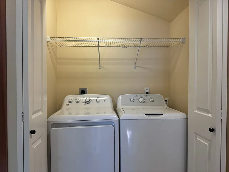5218 Puget Blvd SW #C — Photo 16