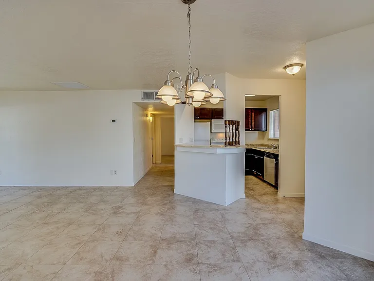 422 E Navajo Rd — Photo 10