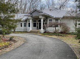 254 Evergreen Dr, Franklin, PA 16323