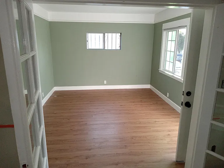 1129 S Evans St — Photo 5