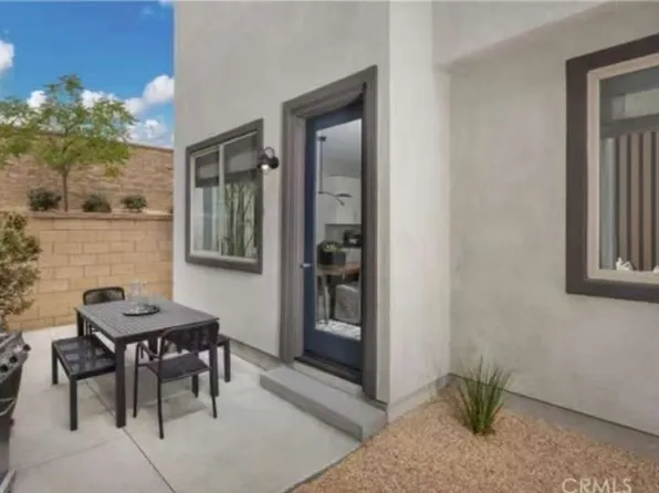 16660 Rose Petal Way #2, Fontana, CA 92336