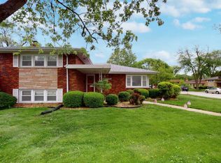 18457 Poplar Ave, Homewood, IL 60430