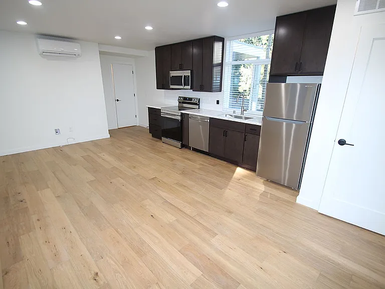 5634 Brooklyn Ave NE #B — Photo 13