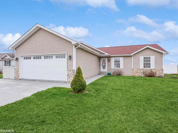 807 Mary Dr, Westville, IN 46391