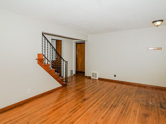 003-photo-living-room-12557848_03112023