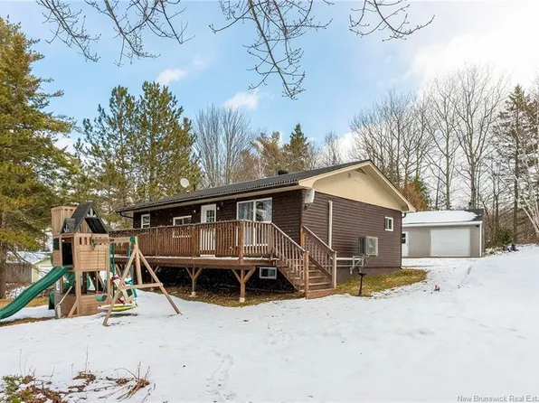 40 Davidson Rd, Cardwell, NB E4Z 1E1