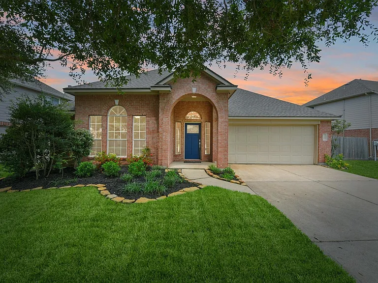 3720 Magnolia Rdg — Photo 1