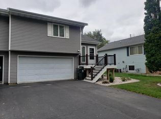 1573 Kuhle Dr, Sun Prairie, WI