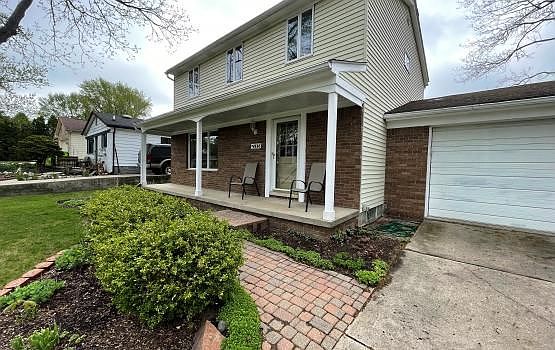 1st image of 2145 Lakeshire Dr