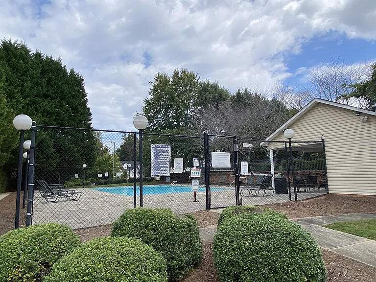 2837 Bridgeport Dr — Photo 8