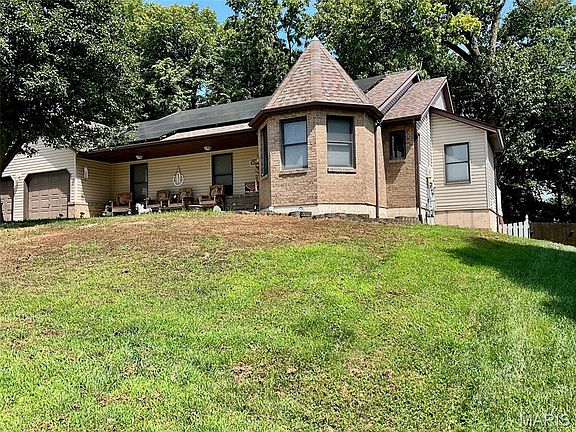 2nd image of 809 Braidwood Ct