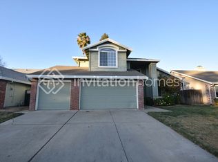8107 Helmsdale Dr, Sacramento, CA 95828