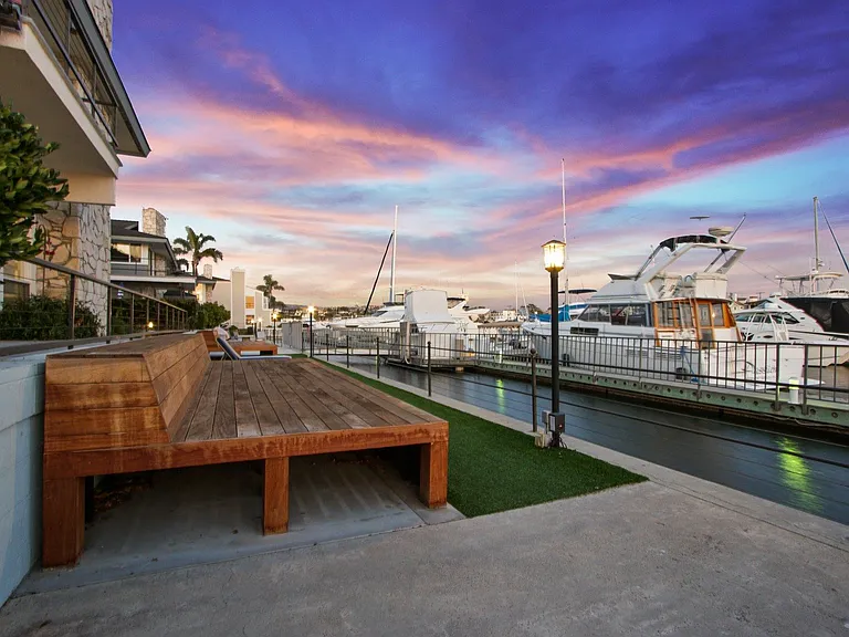 The Waterfront — Photo 201