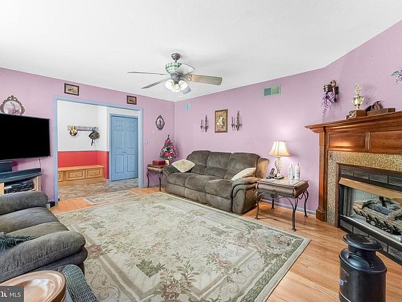 5th image of 747 McGlaughlin Rd
