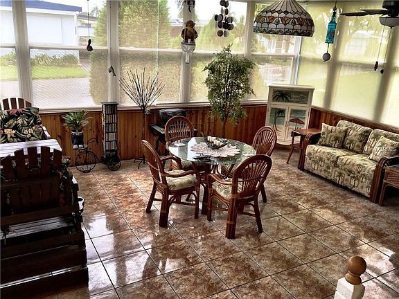 3rd image of 611 Mount Oak Ave NE #729