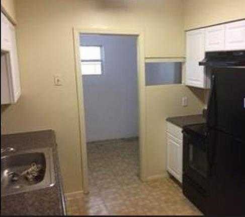 2nd image of 102 Bunker Ln