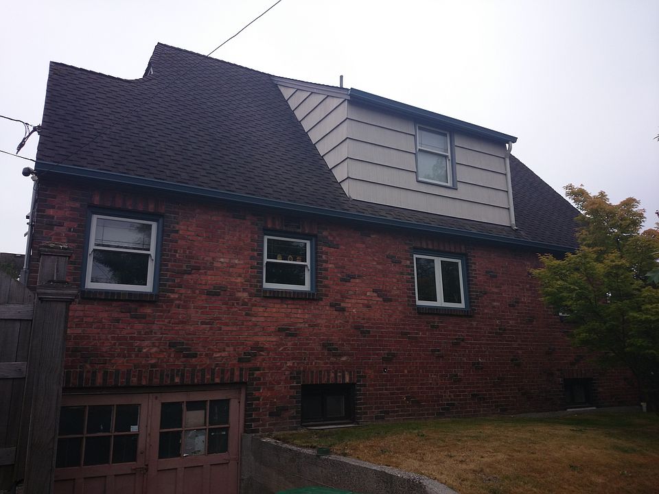 2nd image of 3002 45th Ave SW