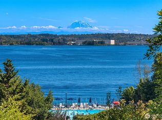 8340 Avalon Dr, Mercer Island, WA 98040
